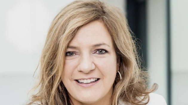 Kosmetikbranche: Schön grün! - Nach Berufsstationen bei Henkel und L'Oreal wechselte Yvonne Rostock Anfang 2019 zu Coty, wo sie zunächst die deutsche Luxus-Division leitete und seit Anfang 2020 Managing Director für die Märkte Deutschland, Österreich und Schweiz ist. Zudem ist Rostock Vizepräsidentin beim VKE-Kosmetikverband – Quelle: Coty/c.holzmann